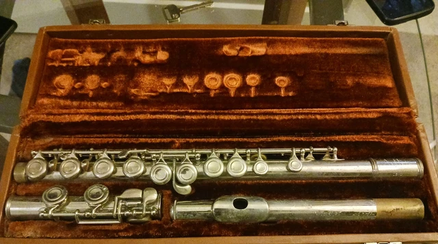 Vintage Artley 18-0 Flute With Case Vintage Artley 18-0 Flute With Case