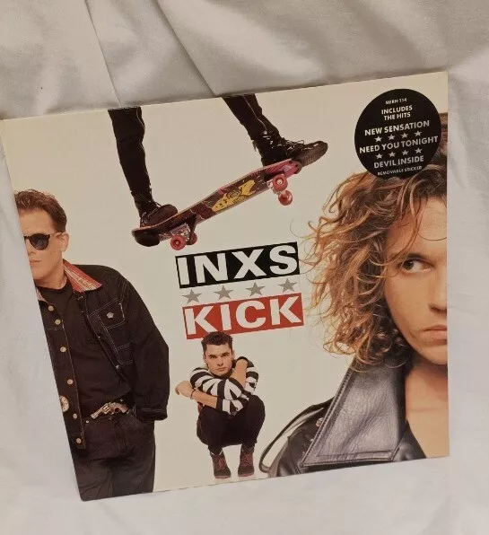 INXS Kick  MERH114 (83272-1) - CG B37