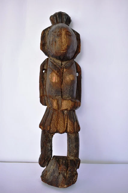 Ancien En Bois Primitive Poupée Putali Fabriqué À La Main Folk Art Statue