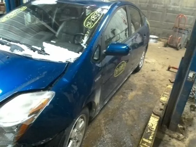 Driver Left Strut Rear Without 16" Wheel Fits 05-09 PRIUS 10217410