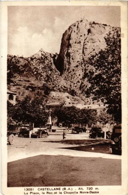 CPA Castellane La Place, le Roc et la Chapelle Notre-Dame (922029)