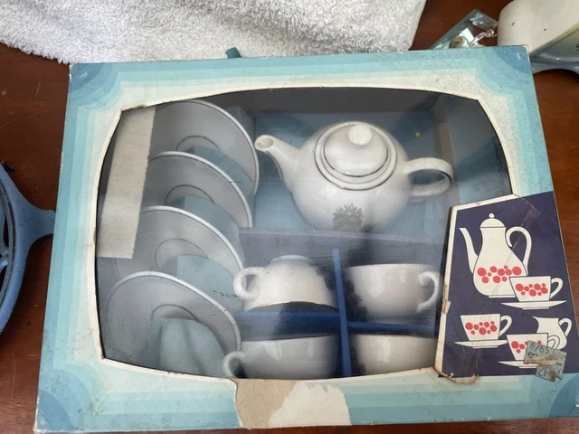 Dinette Porcelaine Ulysse Couleurs D'Enfance - Service à Thé Rouge à Pois Blancs - Véritable Vaisselle Pour Enfants