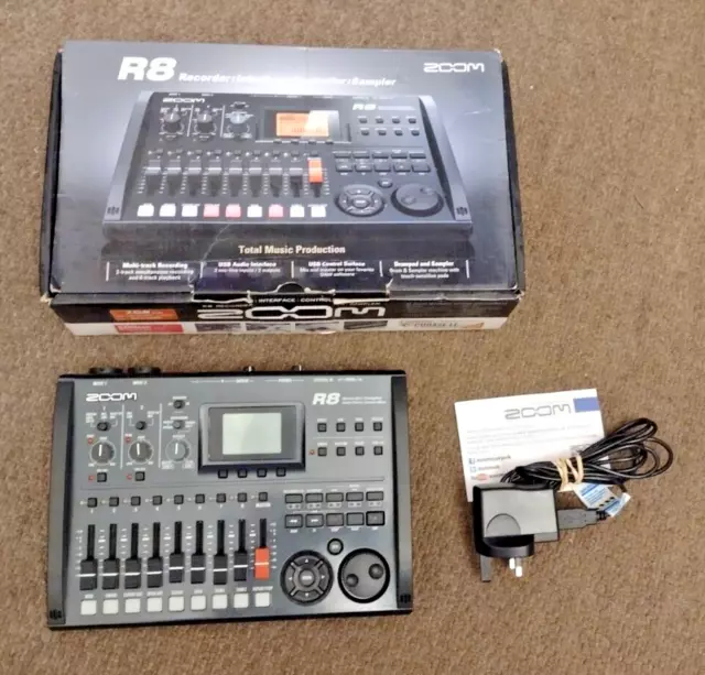 ZOOM R8 MULTITRACK RECORDER in ORIGINAL BOX with Power Supply Audio Multitracker