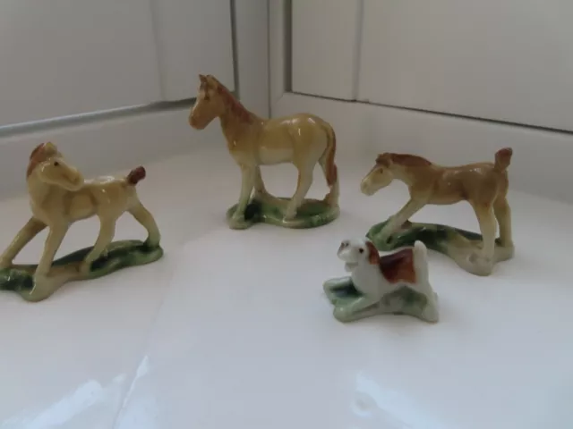 Vintage RARE WADE WHIMSIES Complete Set 1956-59 Mare & her 2 Foals & Beagle Dog