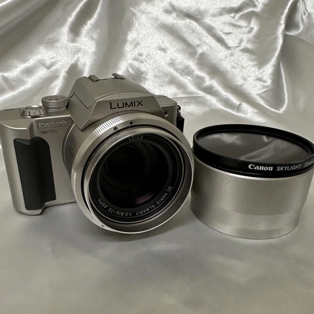 Panasonic Dmc-Fz10 Canon With Lens Hood