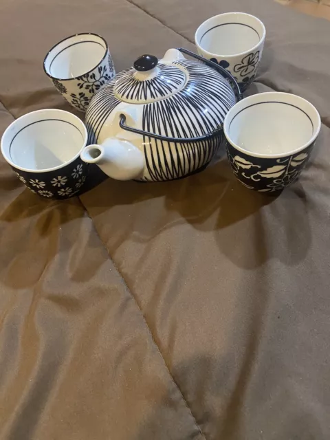 Pier 1 Akina Tea Pot W/ Metal Handle Saki Black & White Hand Painted  Porcelain