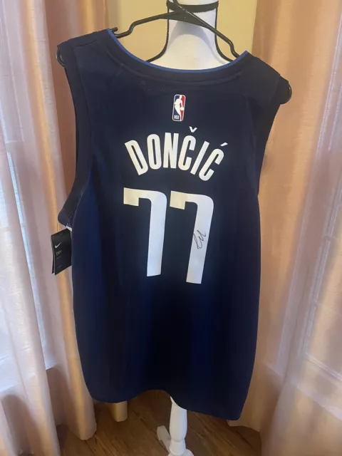 Luka Doncic Autographed Hand Signed Custom Framed Dallas Mavs Jersey - –  Super Sports Center