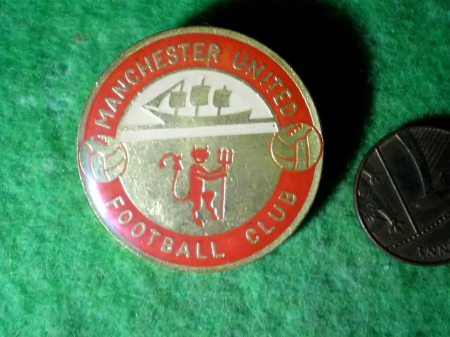 * Manchester United F.C. / Rare Badge *