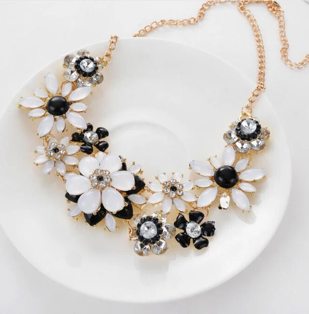 CharmJewelry Betsy Johnson Pendant Enamel Rhinestone fresh flower Chain Nekklace