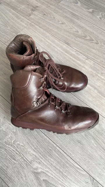 Genuine British Army Surplus Iturri Patrol Boots Size 9M