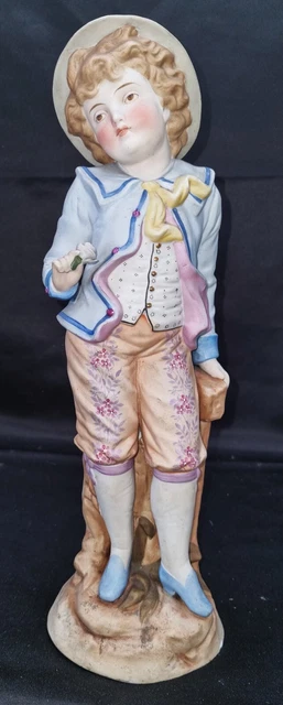 Sujet en biscuit polychrome « Enfant à la rose ». Saxe Fin XIXème.