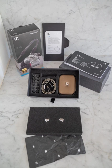 Sennheiser IE 900 Audiophile in-Ear Monitors - TrueResponse Transducers with X3R Sennheiser IE 900 Audiophile in-Ear Monitors - TrueResponse Transducers with X3R