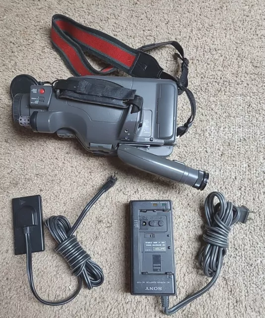 Grabadora de video Sony Handycam 8. CCD-F56 SIN PROBAR solo para piezas