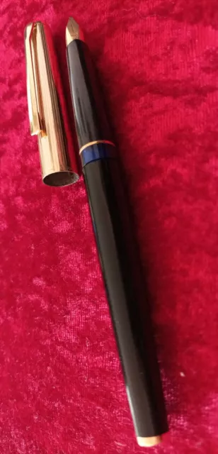 Pelikan Patronenfüller Rolled Gold 30 schwarz mit 750 Karat Goldfeder