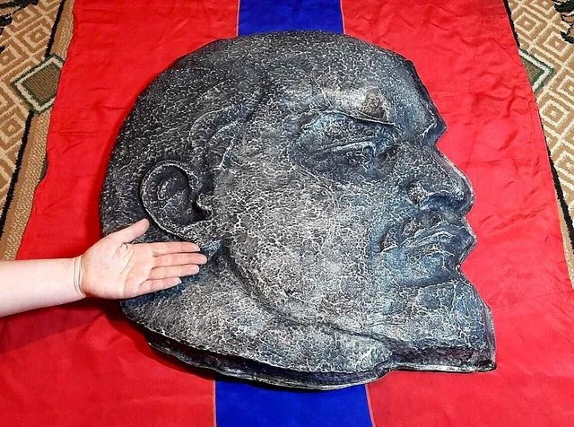Bassorilievo in alluminio grande russo sovietico originale del leader...