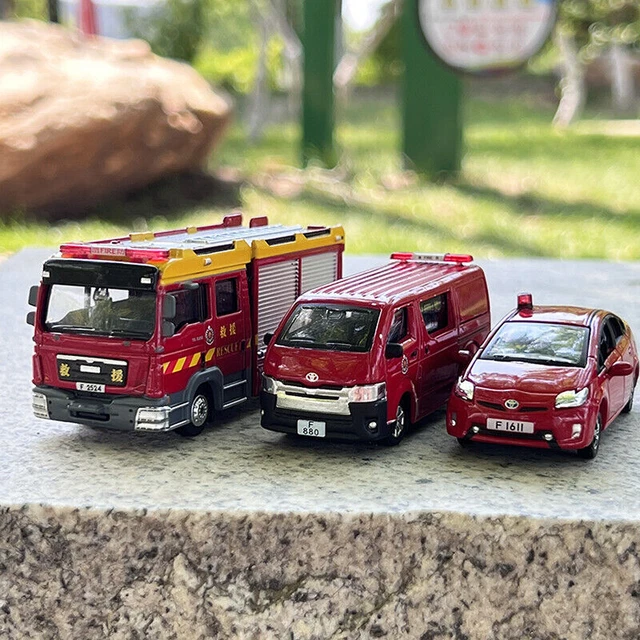 TINY lithography BS03 Hong Kong fire truck set Toyota Sea Lion Prius car model