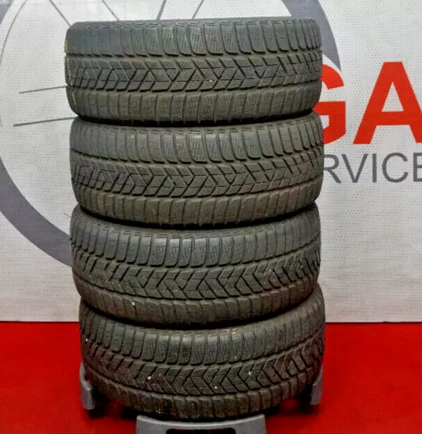 4x Pirelli Winter Sottozero3 225/40 R18 92V XL M+S Winterreifen