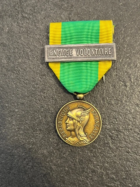 Médaille "Honneur Et Patrie" Des Engagés Volontaires (France) - Modèle 70-48/4 - Période 1914-1918