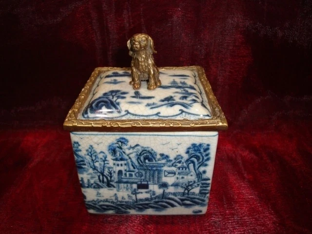 Caja Figurilla Perro Fauna Art Deco Estilo Art Nouveau Estilo Porcelana Bronce