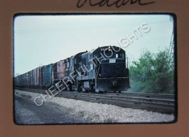 Original '76 Ektachrome Slide PC Penn Central 2613 U25B PR2 action   36Q40