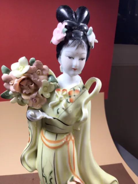 1920s Porcelain Geisha Figurine 3