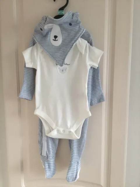 Baby Boy 1-3 Months BNWT Mothercare 3 Piece Set Mamas Baby Bear Babygro Vest Bib
