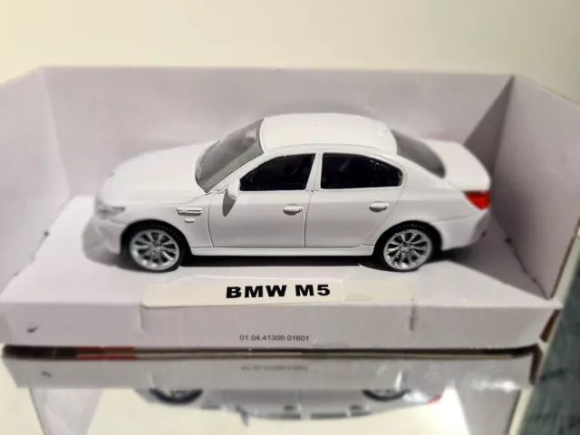 BMW M5 SERIES In White, 1/43 Scale Model, £11.99 - PicClick UK