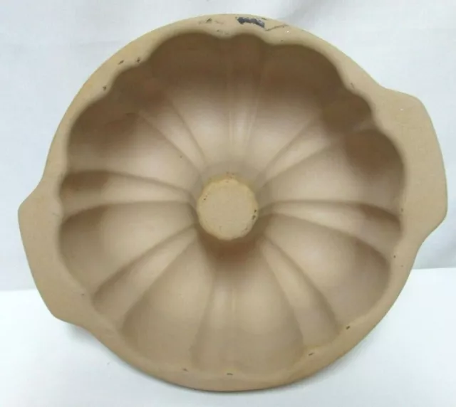 Pampered Chef 10" Bundt Cake Baking Pan Family Heritage Collection Stoneware Pampered Chef 10" Bundt Cake Baking Pan Family Heritage Collection Stoneware
