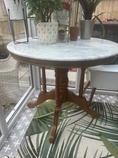 Marble Carrara Round Pedestal, Table 90CM ￼