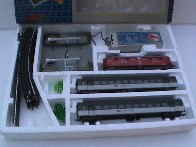 Coffret LIMA HO 502051 – Train Vapeur à Clé – 2 Wagons Et Rails En Huit – Occasion