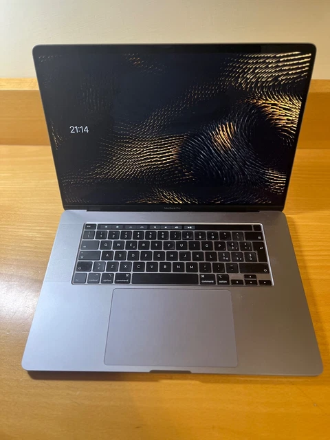 Apple MacBook Pro 16" (512GB SSD, Intel Core i7 9ª generazione, 2,60 GHz, 16GB)