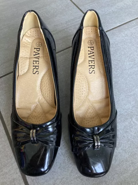 PAVERS LADIES BLACK Patent Heeled Shoes Size 5. Great Condition