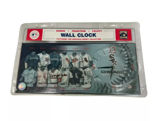 VTG MLB Chicago White Socks Clock Ft. The Heritage Jersey Collection MapleLeaf