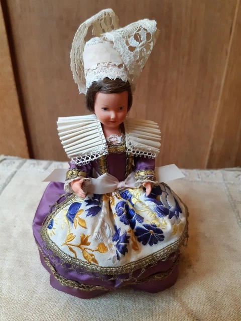 ANCIENNE POUPÉE FOLKLORIQUE étiquette LE MINOR L'Hortillonne de