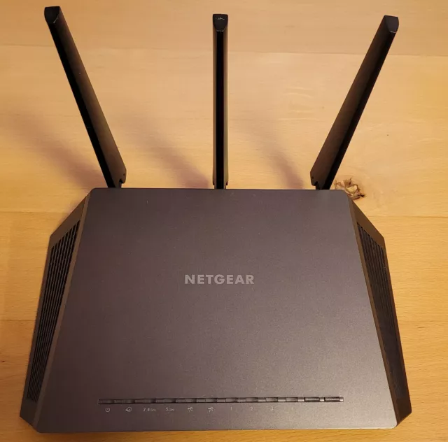 NETGEAR R7000 Nighthawk AC1900 1300 Mbps Wireless AC Router