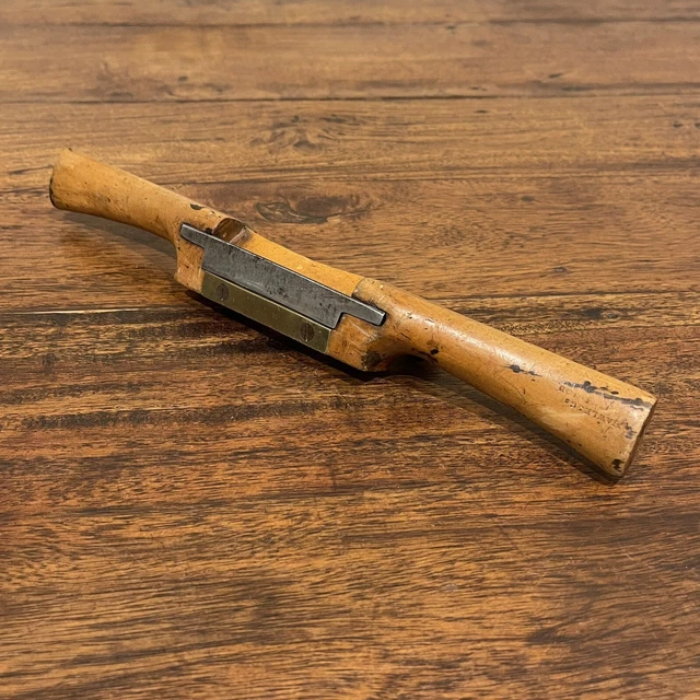 Vintage Mawle & Co (Northampton) Boxwood / Brass Spokeshave. SHARP.