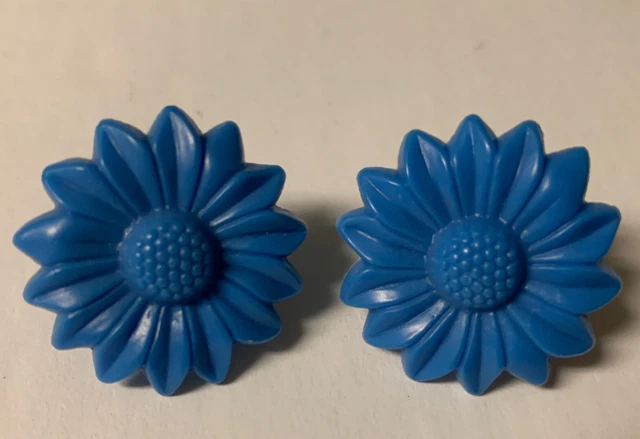 Pair of 2 Vintage Plastic Flower Curtain Tie Back Push Pin Tacks Dark Blue