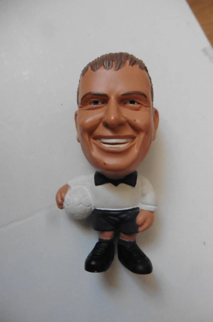 Lot 24 figurines football vintage TTC / TCC 1997 + terrain o 50