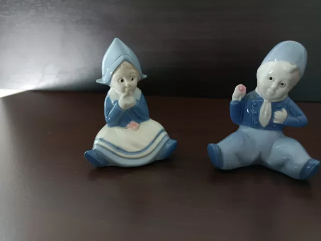 Figurines en porcelaine de Wagner & Apel, couple d'enfant.