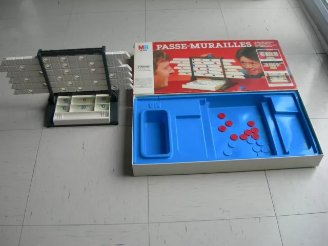 Jeu de société complet PASSE-MURAILLES Le jeu de tactique - MB Jeux - 1981