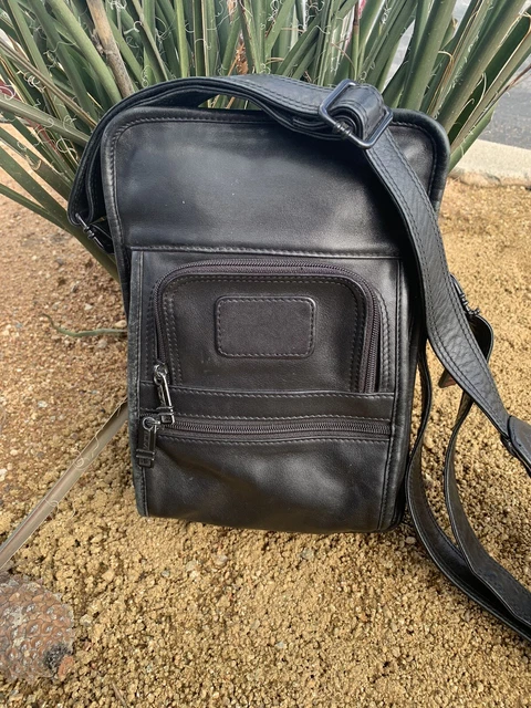 TUMI Black Napa Leather Messenger Organizer Travel Crossbody Bag Vintage 912D3