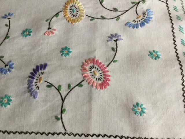 Such a Pretty Hand Embroidered Vintage Cloth