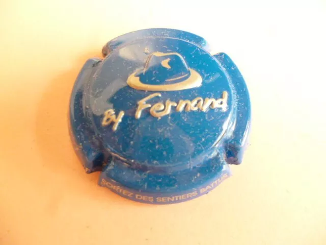 capsule de champagne, BY FERNAND, estampée, bleu et argent, N°11, à saisir