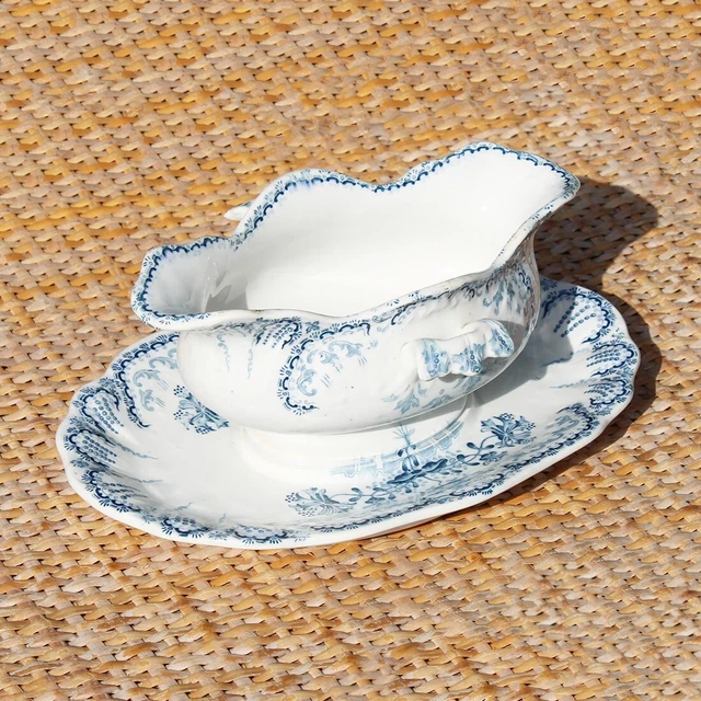 Saucière En Faïence Vintage – Saint-Amand Hamage Daillon, France, Vers 1900