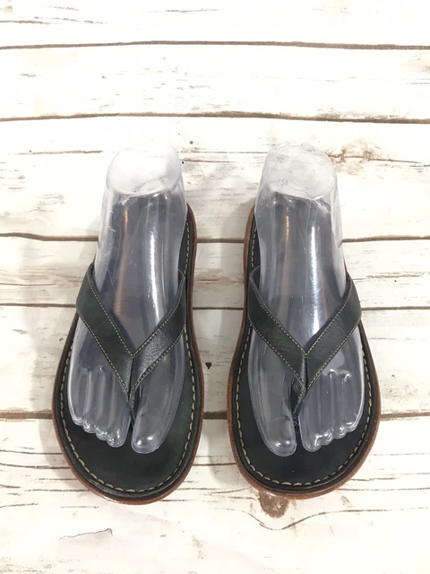 Bolo By Born Womens 6 Black Leather Sandal Flat Flip Flop Thong slip on