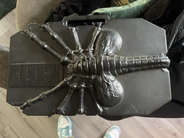 ALIEN TRILOGY - VHS Video Collectors Limited Edition In Face Hugger ...