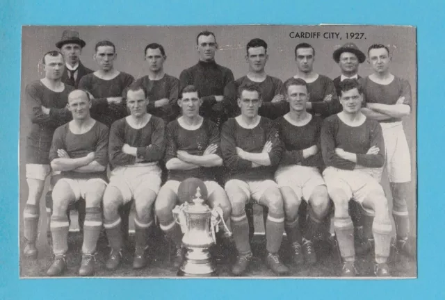 Football - D.c. Thomson - Famous  Teams  Card  -  Cardiff  City  1927   -  1961