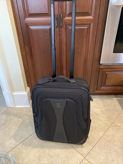 TUMI TECH Rolling Bag APPROX 20x16x9