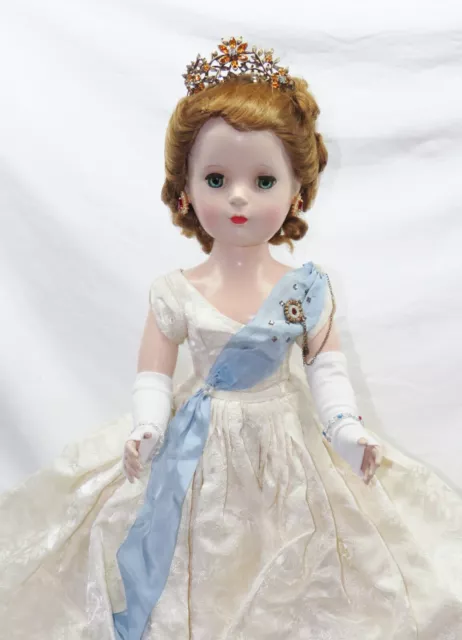 Madame Alexander Cissy Doll Queen Elizabeth 2