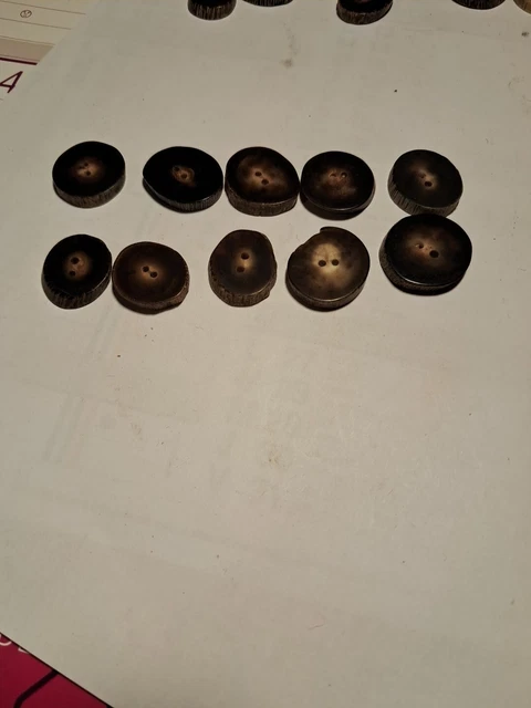 Lot De 12 Boutons En Bois De Cerf Vidé (corne) - Diamètre 18/20 Mm - Ancien Stock